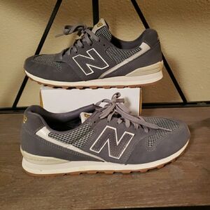 New Balance 996 V2 Grey Gum Gold Casual Sneakers Womens Size 8.5 B WL966LX2